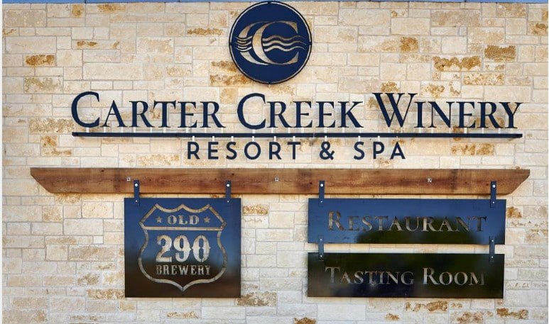 Carter Creek Winery Resort & Spa - vineyard and resort grounds